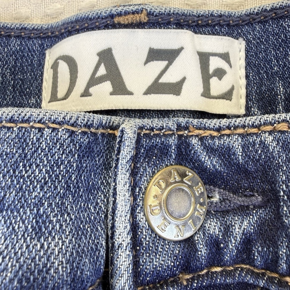 Daze Women's Eastside Cuff Jean-Rush Hour Size 28 Blue Denim High Waist - Picture 4 of 12